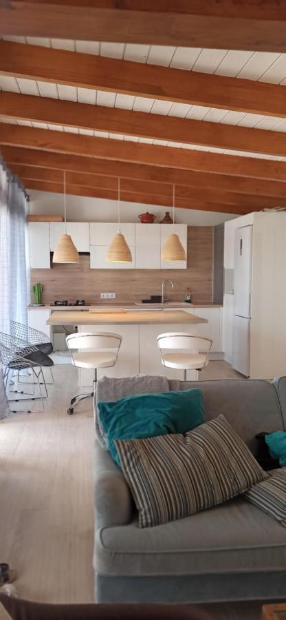 Beautiful Chalet With Wifi And Free Parking アロナ エクステリア 写真