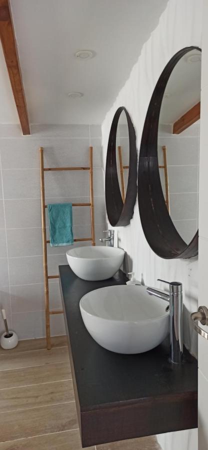 Beautiful Chalet With Wifi And Free Parking アロナ エクステリア 写真