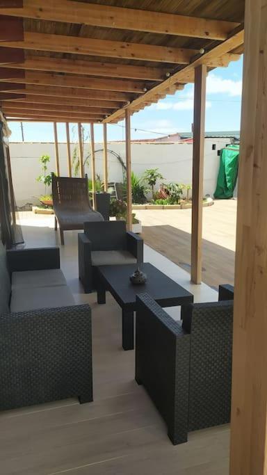 Beautiful Chalet With Wifi And Free Parking アロナ エクステリア 写真