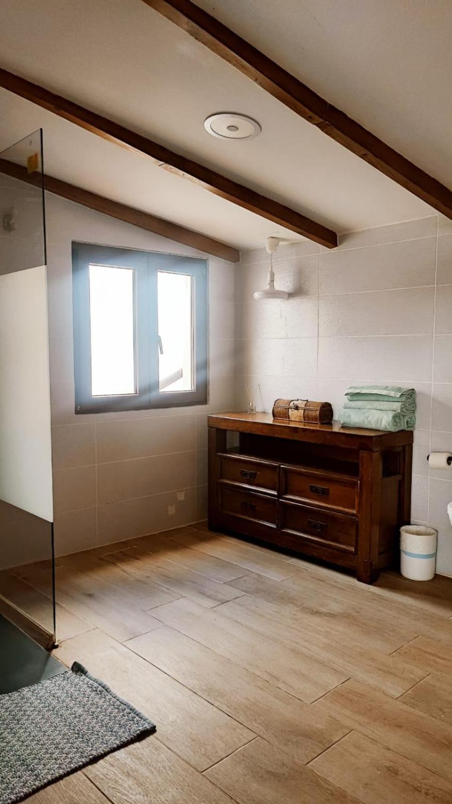 Beautiful Chalet With Wifi And Free Parking アロナ エクステリア 写真